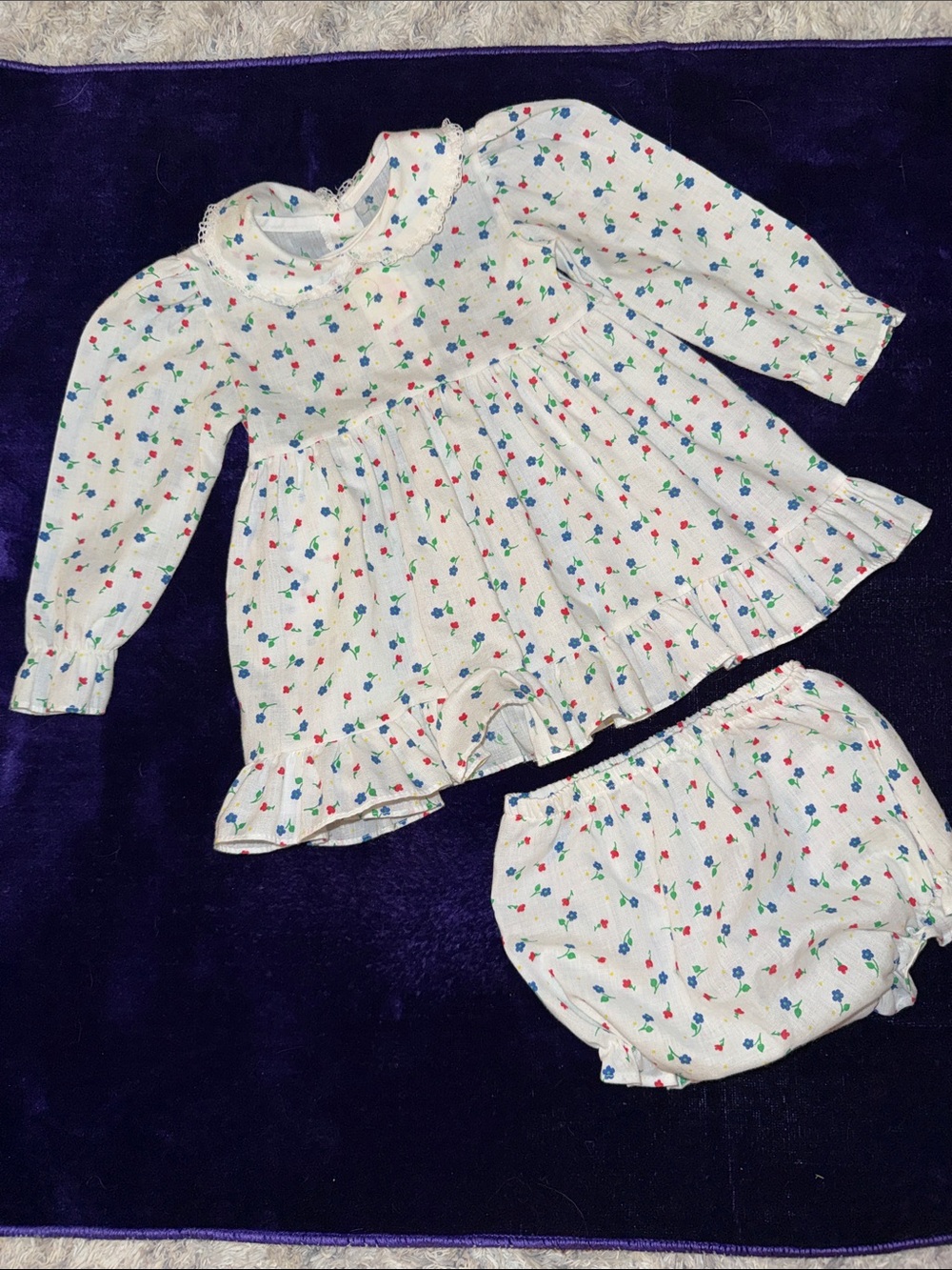 18m vintage 2 pc Baby Floral Long-Sleeve Dress with Bloomers - White